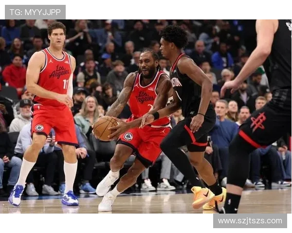 火箭队与雄鹿对决录像：扬尼斯与哈登的对攻战