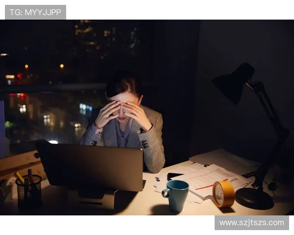 两名球迷熬夜观赛突发猝死引发健康警示与反思社会广泛关注与专家提醒